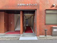 オフィスビル出入口