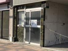 オフィスビル出入口