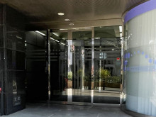 オフィスビル出入口