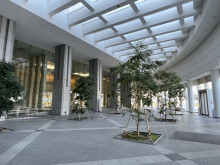 エントランス前のスペ