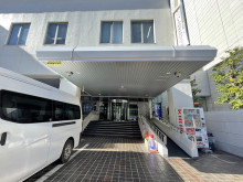 オフィスビル出入口