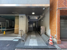 オフィスビル出入口