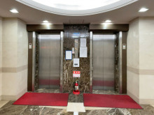 エレベーター（2基）