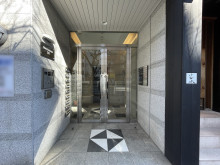 オフィスビル出入口