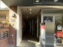 オフィスビル出入口