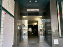 オフィスビル出入口