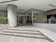 オフィスビル出入口