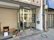 オフィスビル出入口