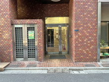 オフィスビル出入口