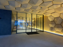 オフィスビル出入口