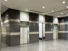 エレベーター(3基)