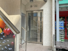 オフィスビル出入口