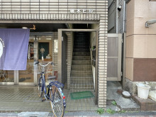 オフィスビル出入口