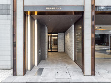 オフィスビル出入口