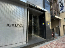 オフィスビル出入口