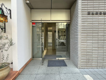 オフィスビル出入口