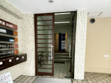 オフィスビル出入口