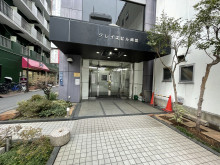 オフィスビル出入口