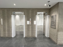 エレベーター（2基）