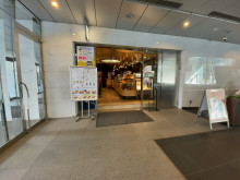 1階のNEW YORKER'S Cafe 新宿エステックビル店