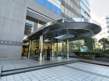 オフィスビル出入口