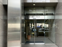 オフィスビル出入口