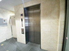 エレベーター(1基)