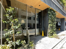 オフィスビル出入口