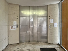 エレベーター（2基）