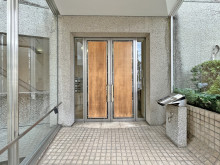 オフィスビル出入口