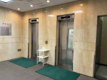 エレベーター（2基）