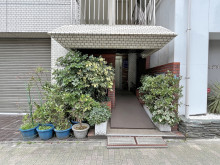 オフィスビル出入口