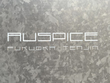 ネームプレート：AU