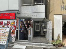 オフィスビル出入口