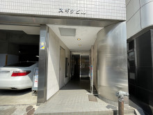 オフィスビル出入口