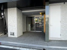 オフィスビル出入口