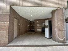 オフィスビル出入口