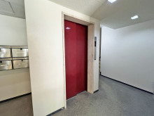 エレベーター(1基)