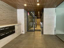 オフィスビル出入口