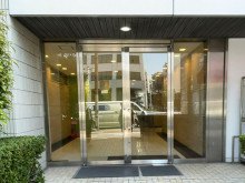 オフィスビル出入口