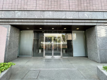 オフィスビル出入口