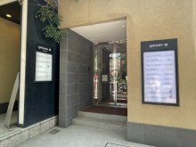 オフィスビル出入口