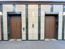 エレベーター(3基)