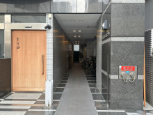 オフィスビル出入口