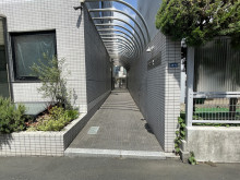 オフィスビル出入口