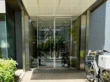 オフィスビル出入口