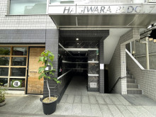 オフィスビル出入口