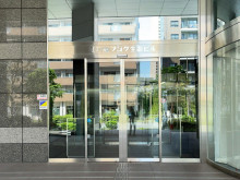 オフィスビル出入口