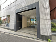 オフィスビル出入口