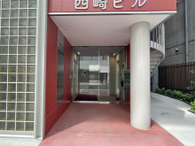 オフィスビル出入口